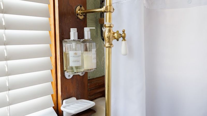 Photo of San Remo Hotel