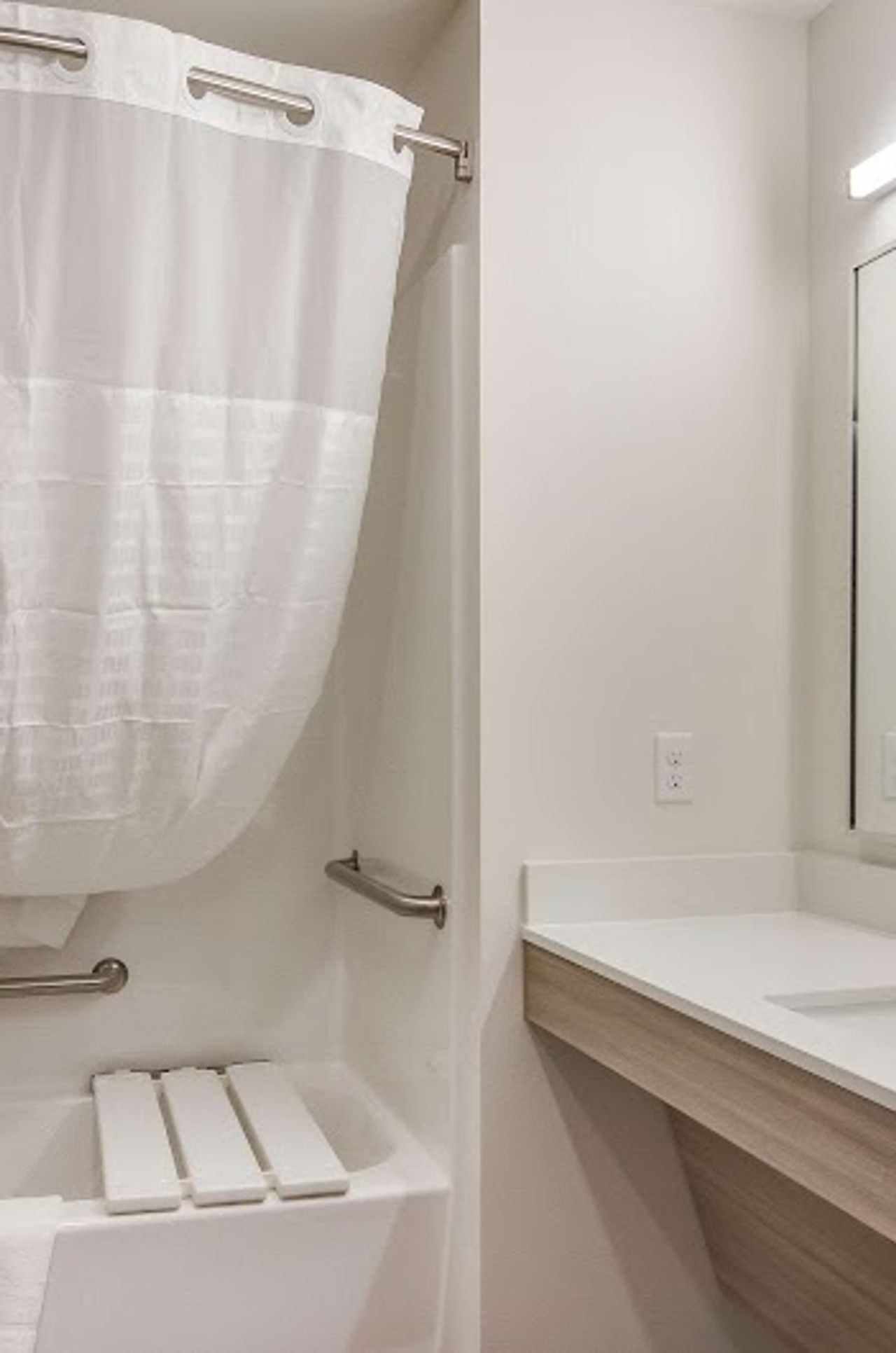 Photo of WoodSpring Suites Tacoma - Lakewood