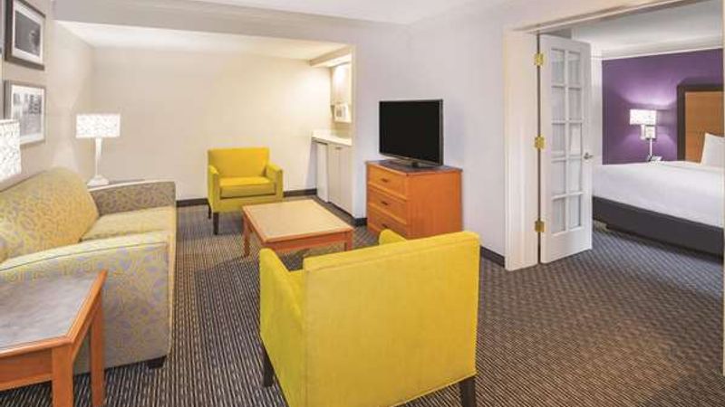 Photo of Howard Johnson by Wyndham Sacramento Downtown