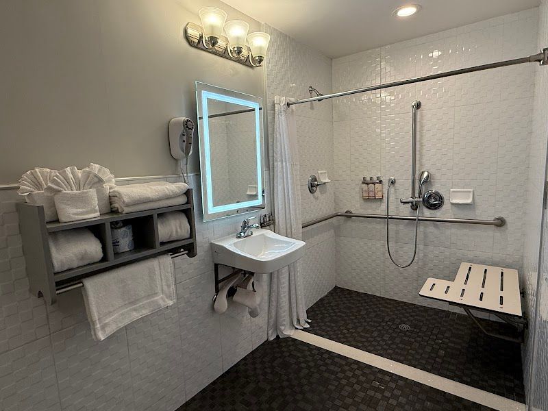 Photo of Stargazer Inn and Suites - Bathroom
