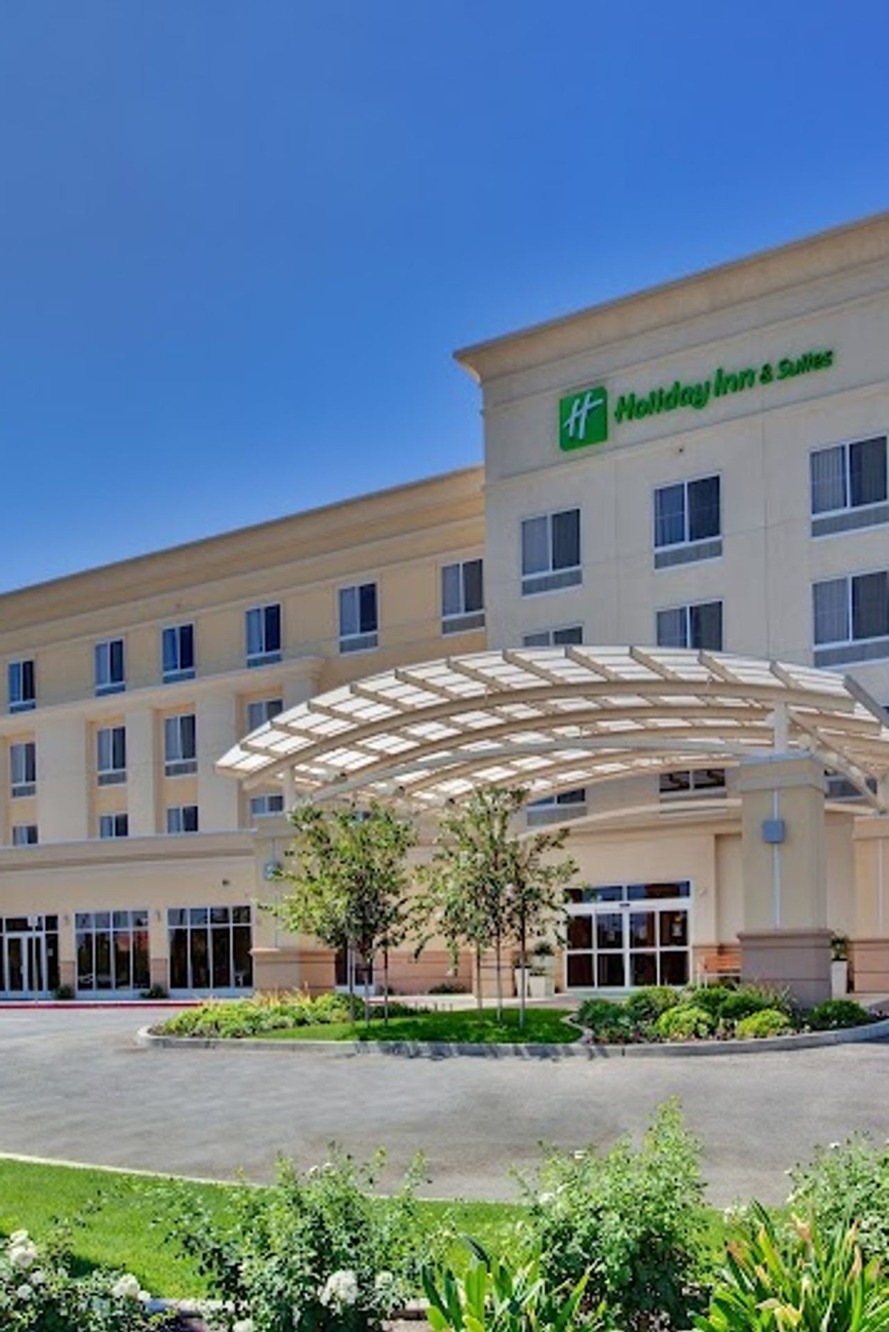 Photo of Holiday Inn & Suites Bakersfield, an IHG Hotel