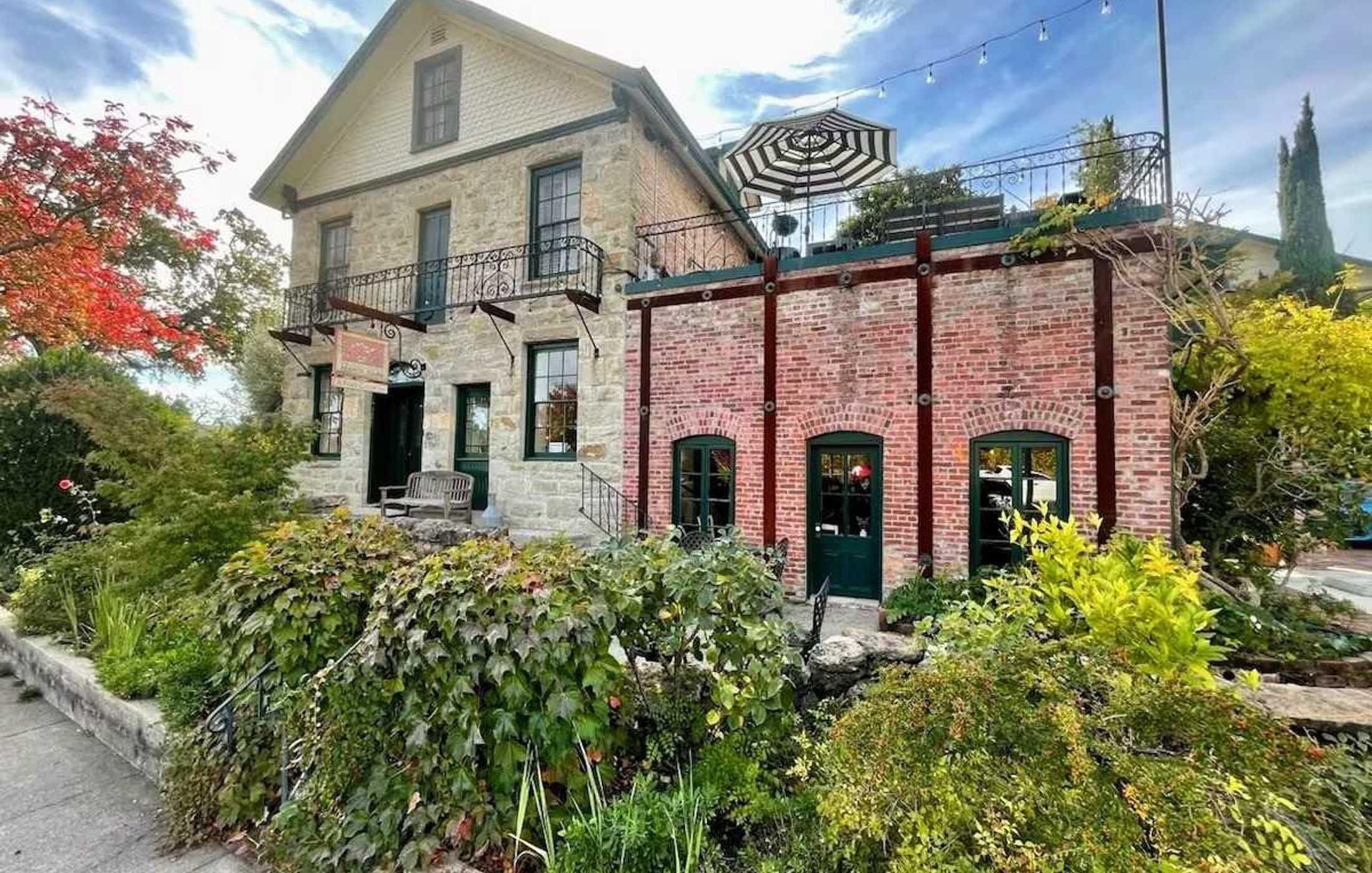 Maison Fleurie, A Four Sisters Inn