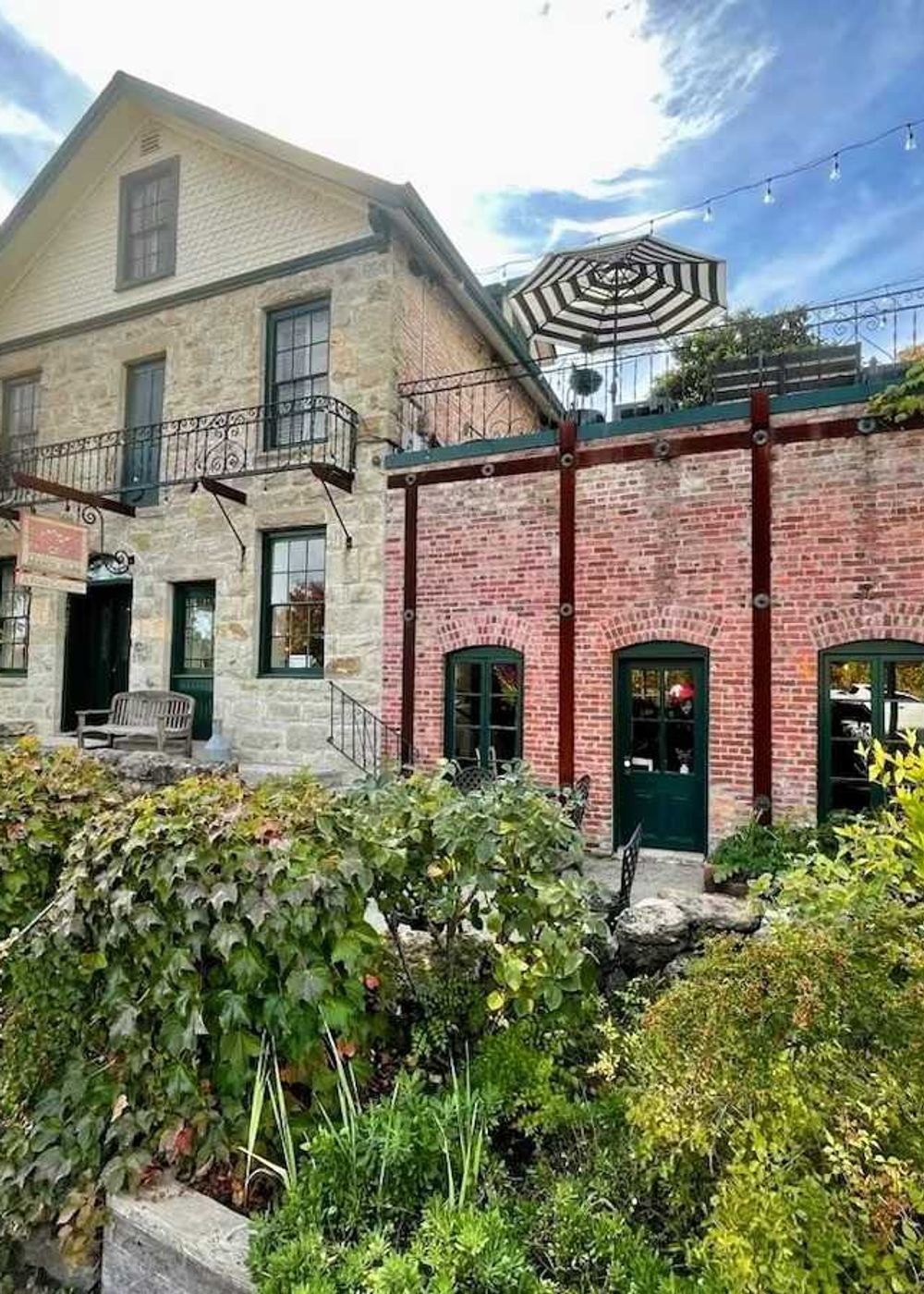 Maison Fleurie, A Four Sisters Inn