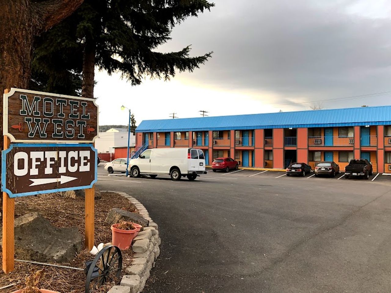 Photo of Motel West