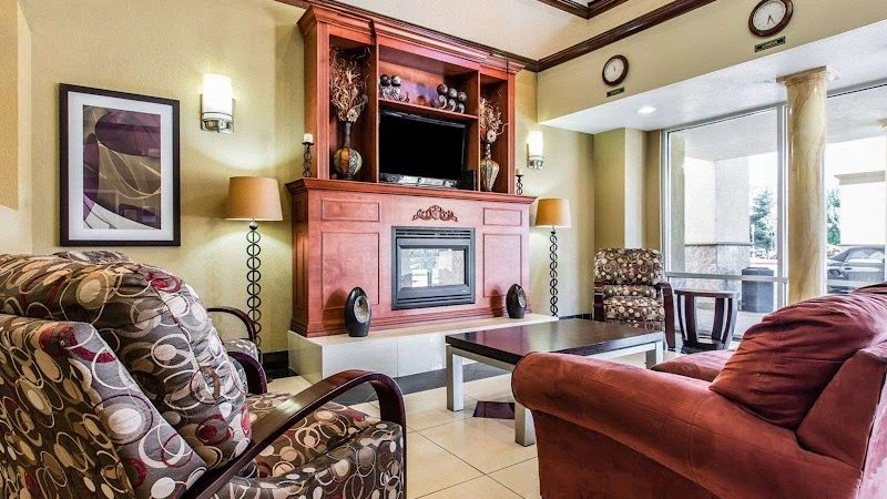 Photo of Comfort Suites Bakersfield