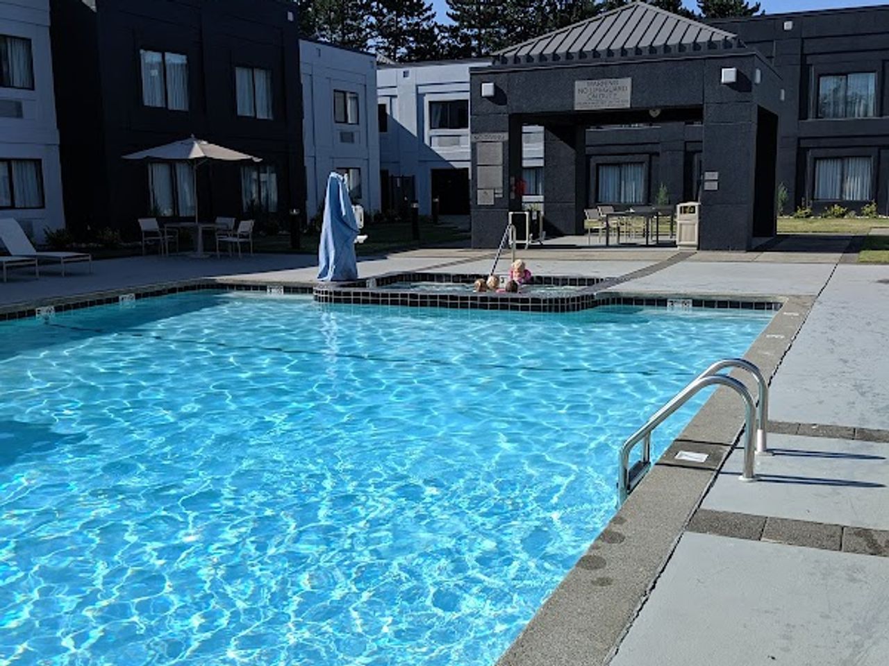 Photo of Country Inn & Suites by Radisson, Seattle-Bothell, WA