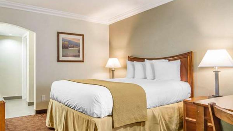 Photo of Quality Inn Sacramento Convention Center