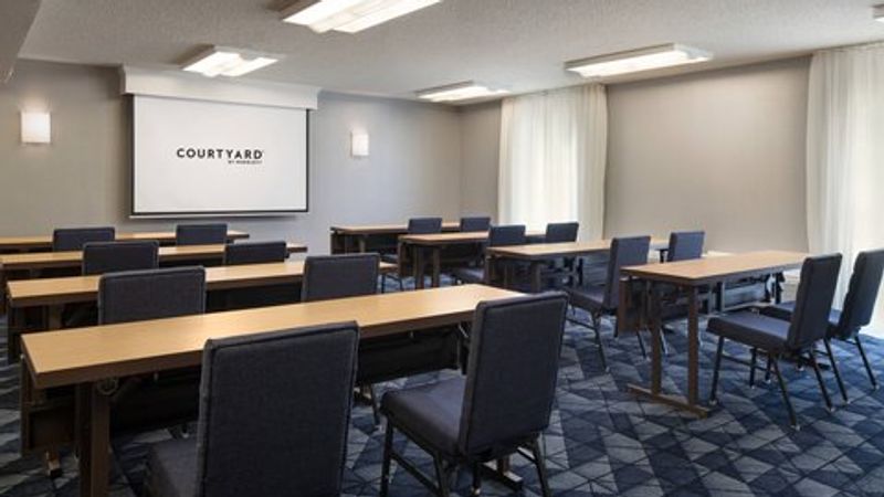 Photo of Courtyard Fresno