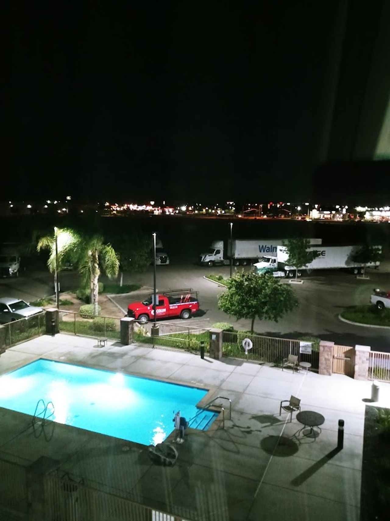 Photo of Holiday Inn Express & Suites Bakersfield Airport, an IHG Hotel