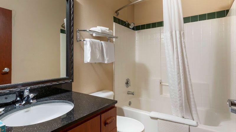 Photo of Comfort Inn & Suites