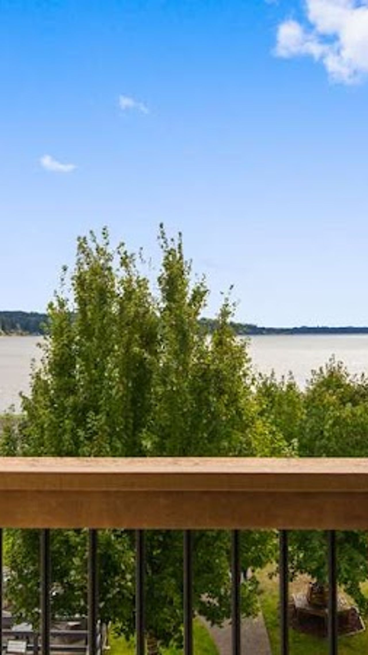Photo of Best Western Plus Silverdale Beach Hotel