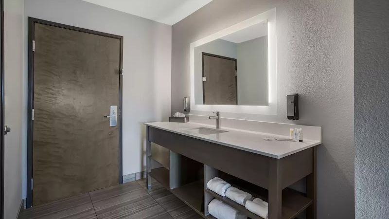 Photo of Hotel 28 Boise Airport, Ascend Hotel Collection