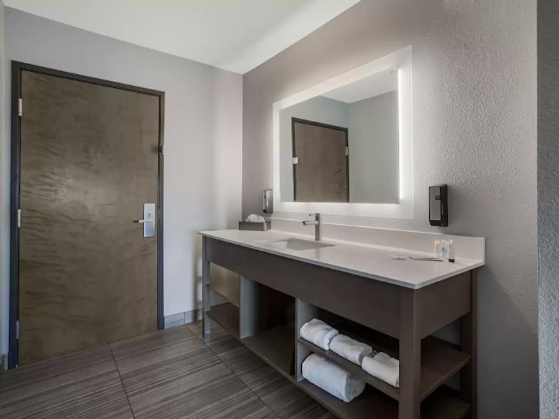 Photo of Hotel 28 Boise Airport, Ascend Hotel Collection