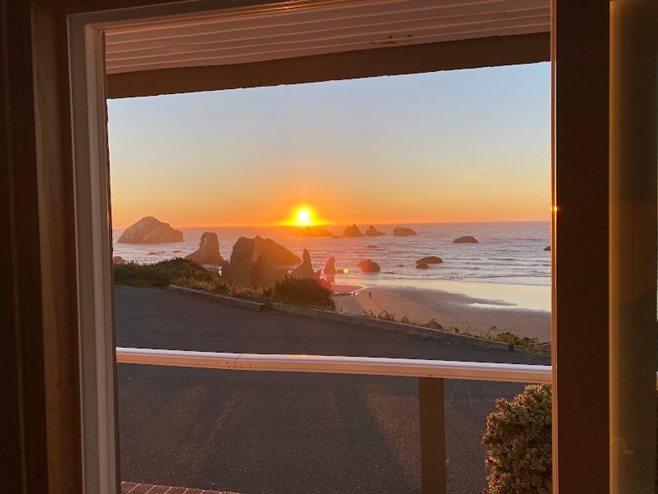 Photo of Sunset Oceanfront Lodging