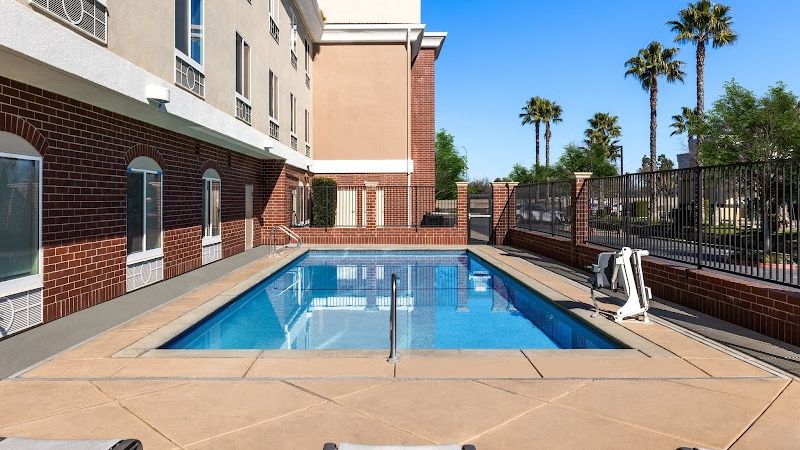 Photo of Holiday Inn Express & Suites Sacramento NE Cal Expo, an IHG Hotel