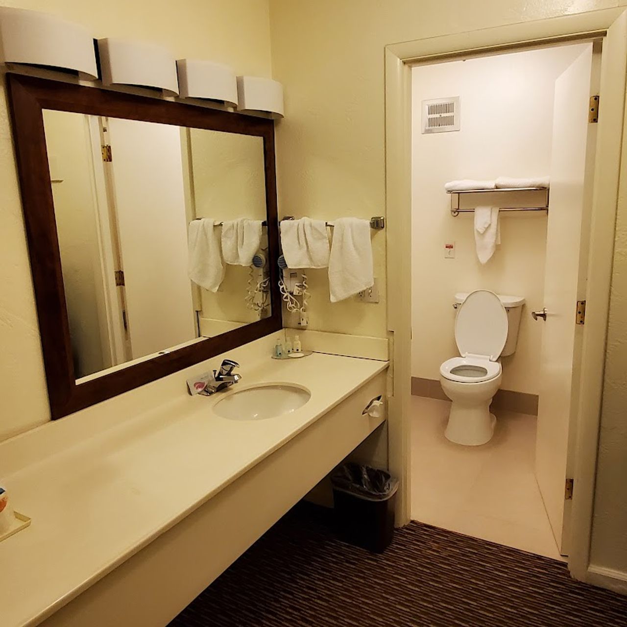 Photo of Quality Inn & Suites at Coos Bay