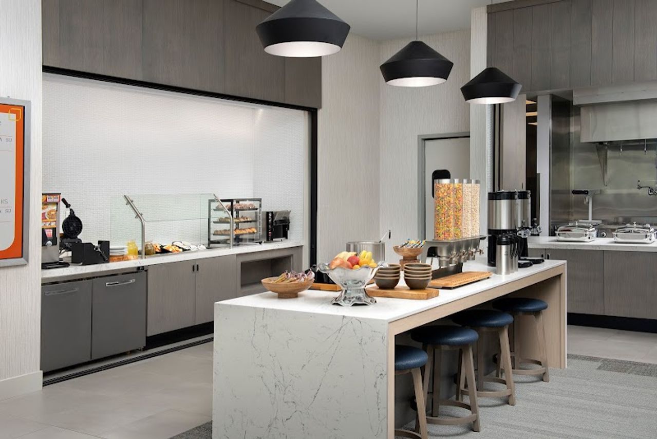 Photo of Hilton Garden Inn San Jose Airport