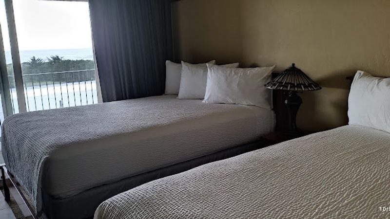 Photo of Seahorse Oceanfront Lodging