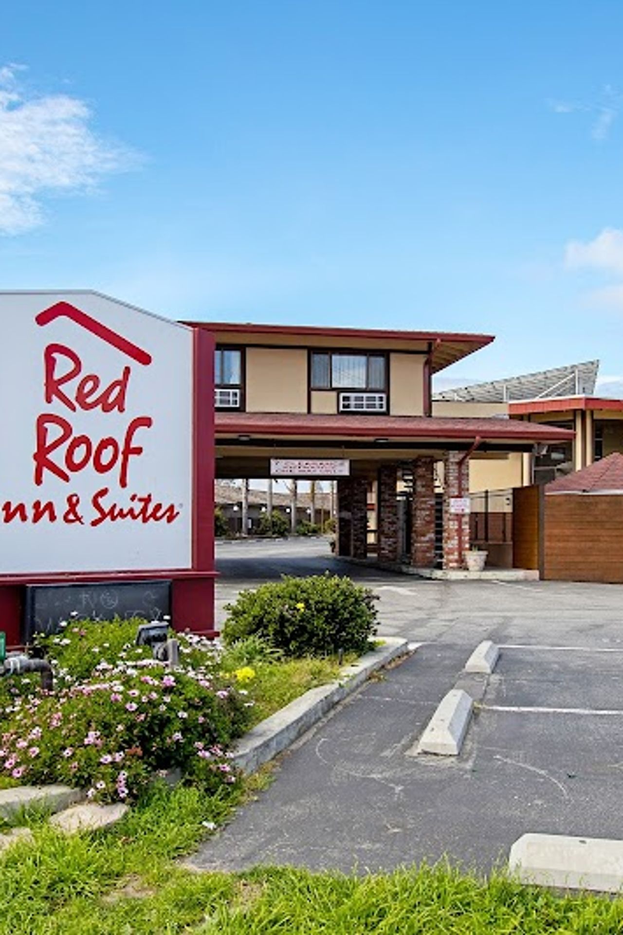 Photo of Red Roof Inn & Suites Monterey - Exterior, Property Entrance