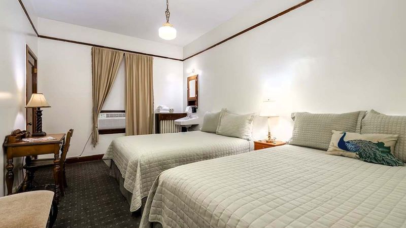 Ryan Hotel - Standard Double Room