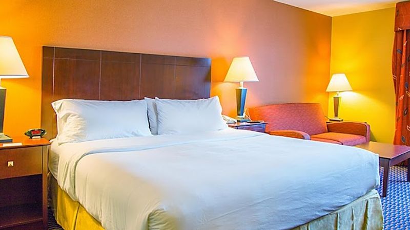 Photo of Holiday Inn Express & Suites Richland, an IHG Hotel