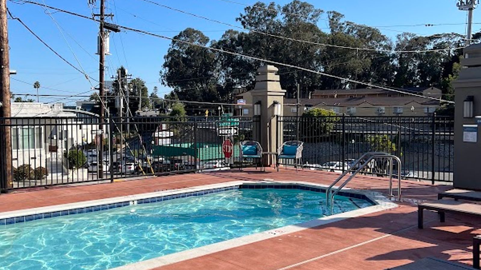 Photo of La Quinta Inn & Suites by Wyndham Santa Cruz