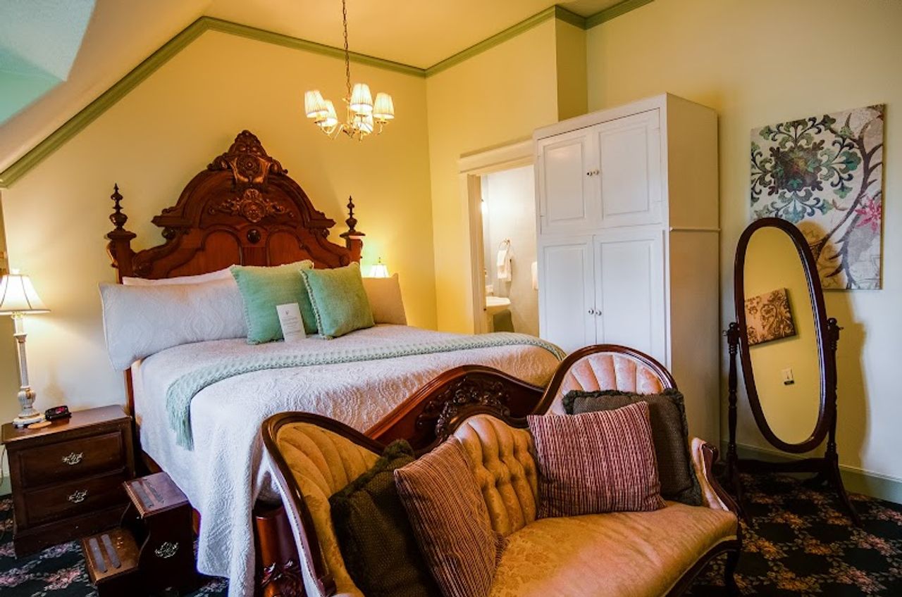 Photo of The Campbell House Inn - Room