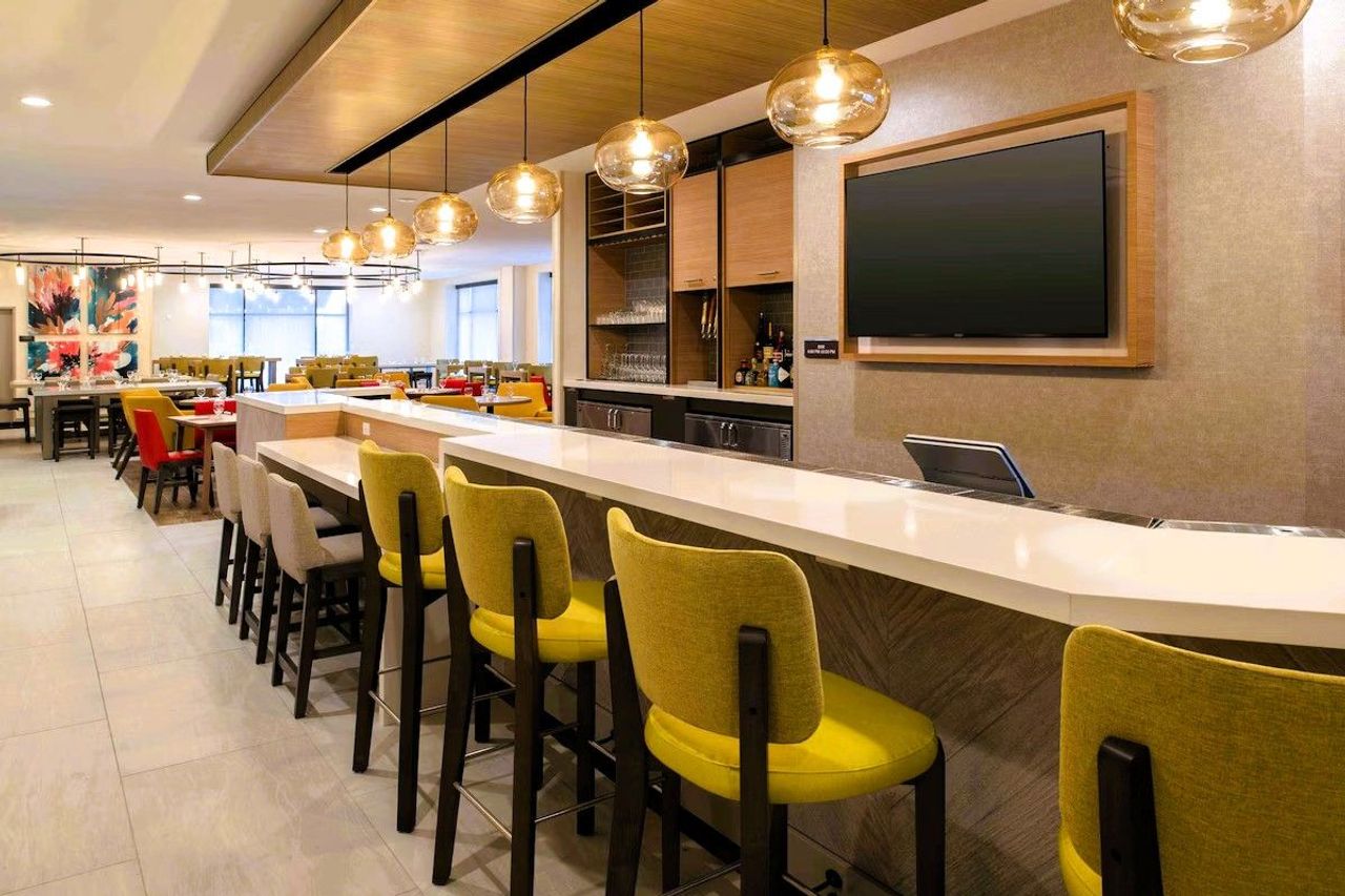 Hilton Garden Inn Tacoma Downtown - Bar