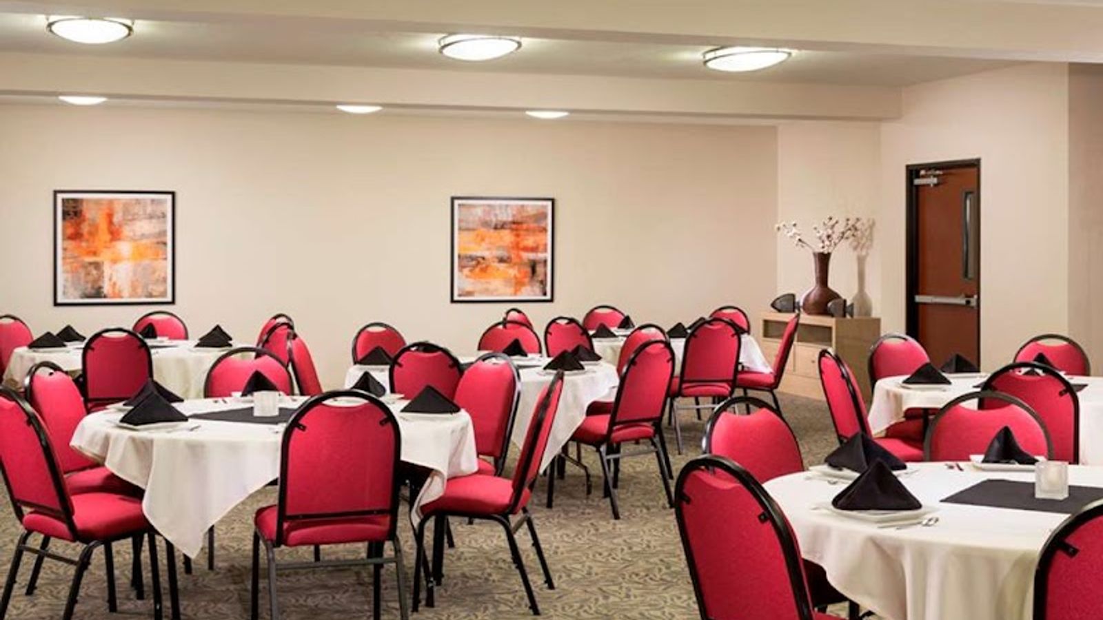 Photo of DoubleTree by Hilton Hotel Vancouver, Washington