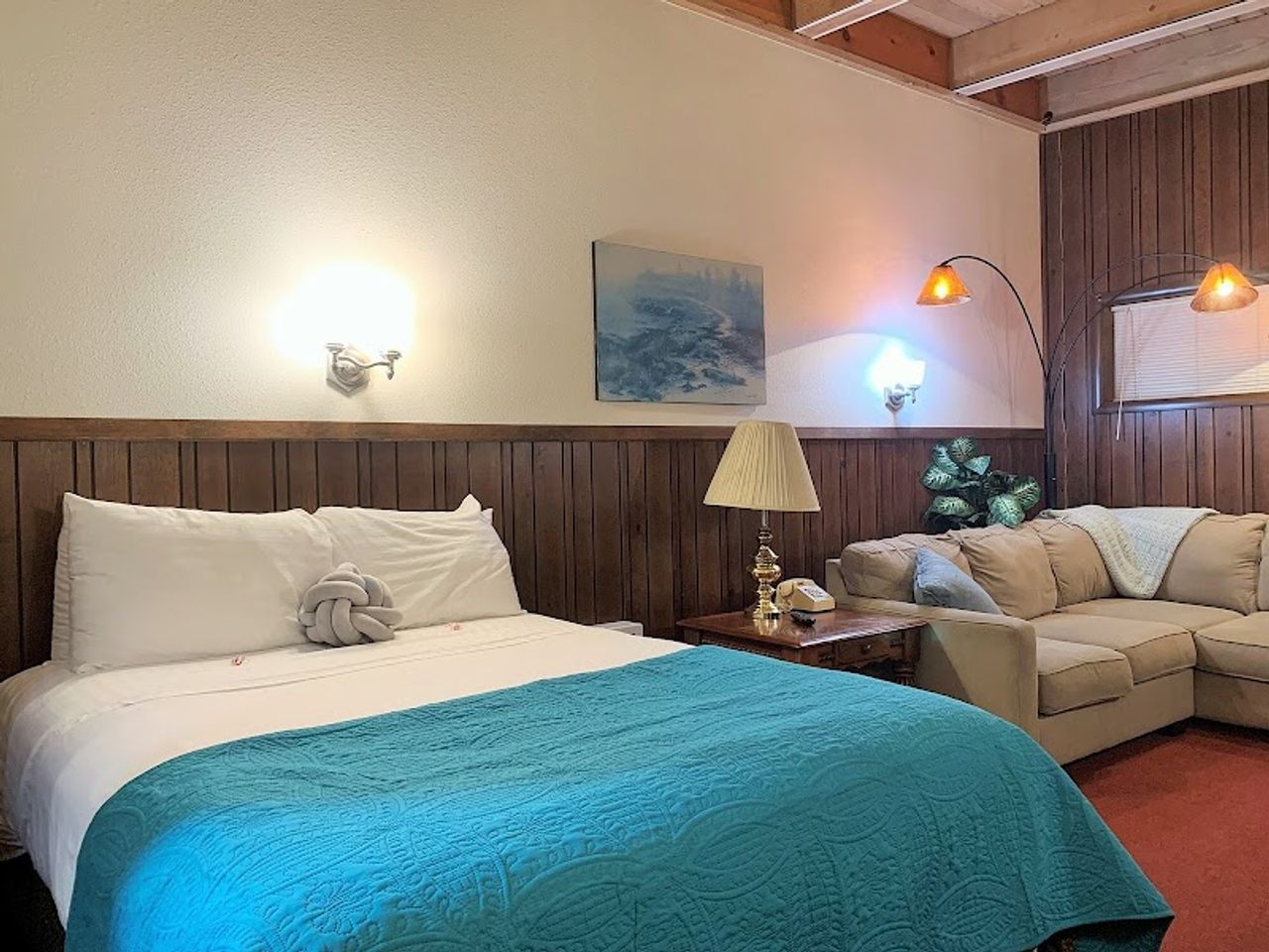 Photo of Breakers Boutique Inn