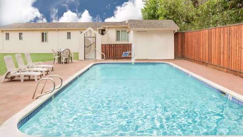 Photo of Travelodge by Wyndham Santa Rosa Wine Country