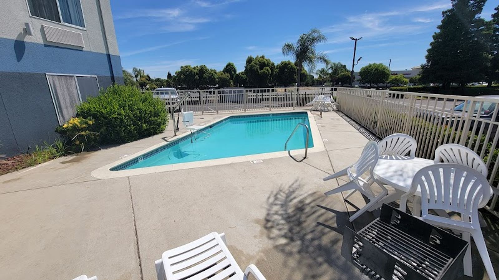 Photo of Days Inn by Wyndham Lathrop