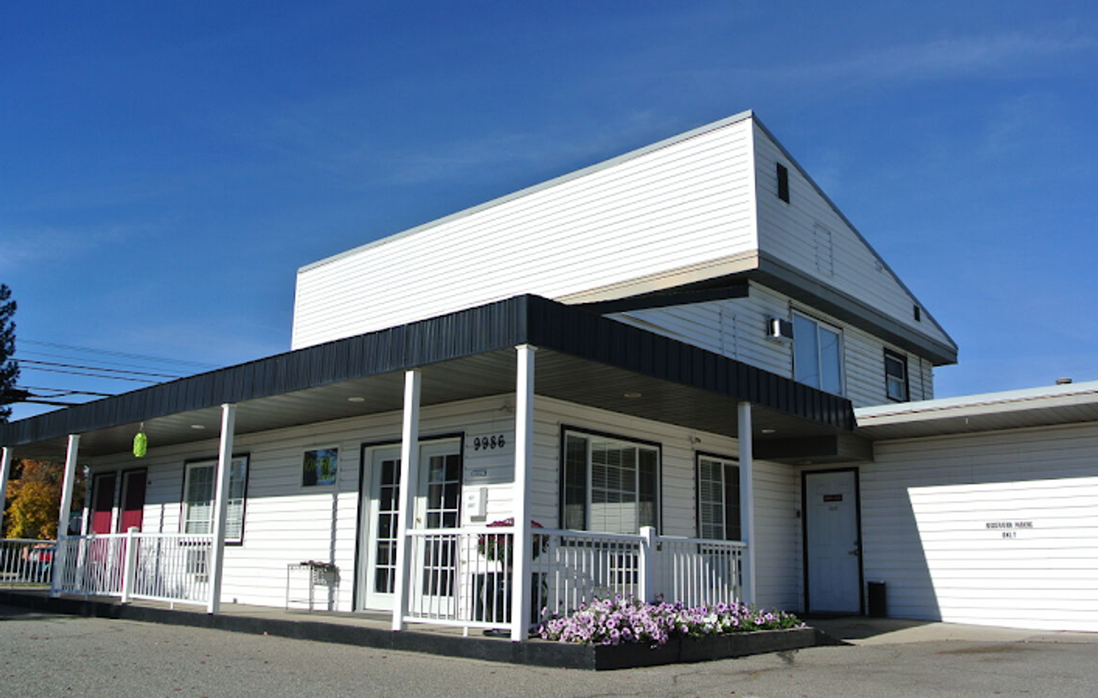 Silver Lakes Inn