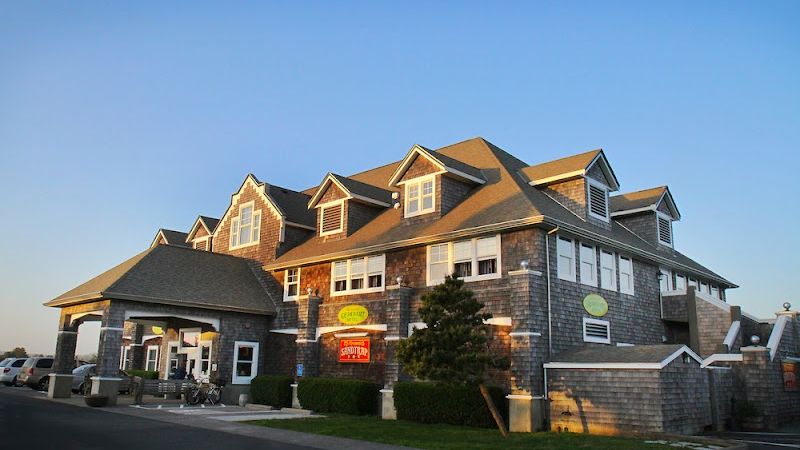 Photo of McMenamins Gearhart Hotel