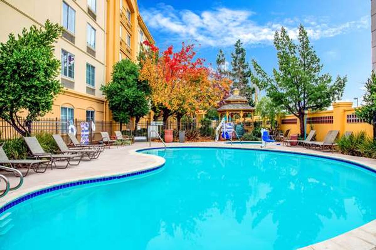 Photo of La Quinta Inn & Suites by Wyndham Fremont / Silicon Valley