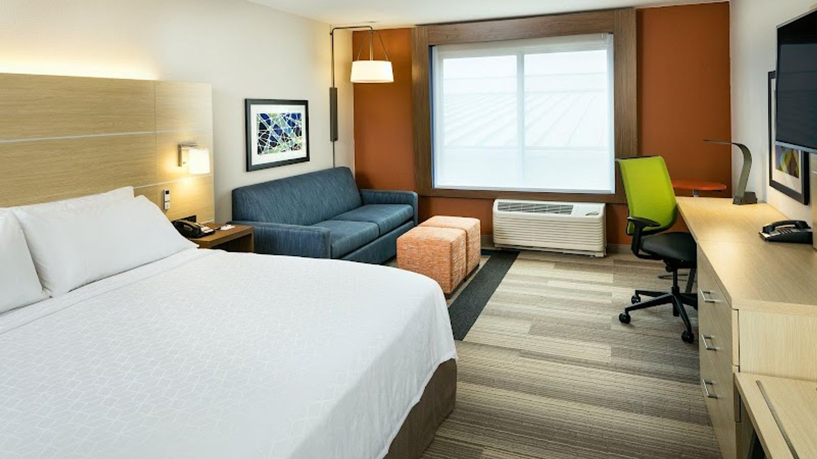 Photo of Holiday Inn Express & Suites Medford, an IHG Hotel