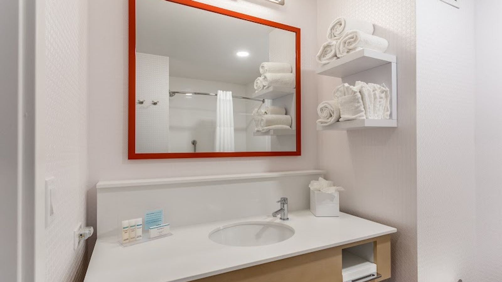 Photo of Hampton Inn Oakland Downtown-City Center