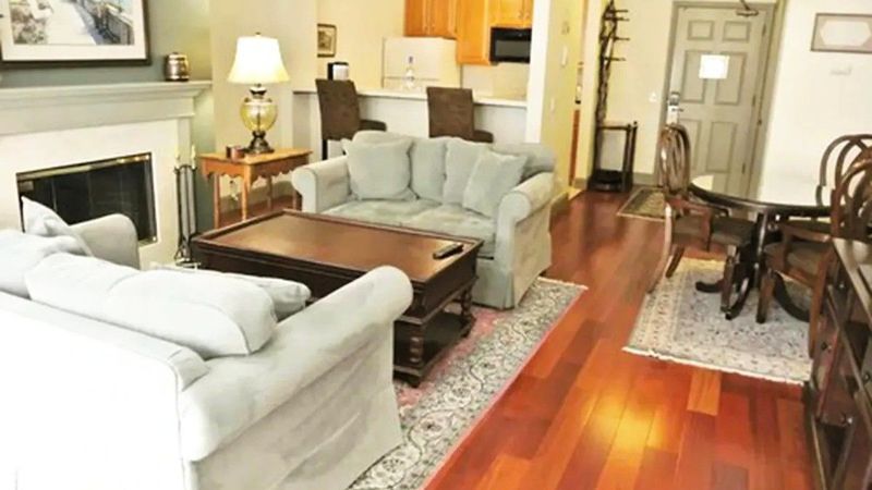 Cow Hollow Motor Inn - Suite