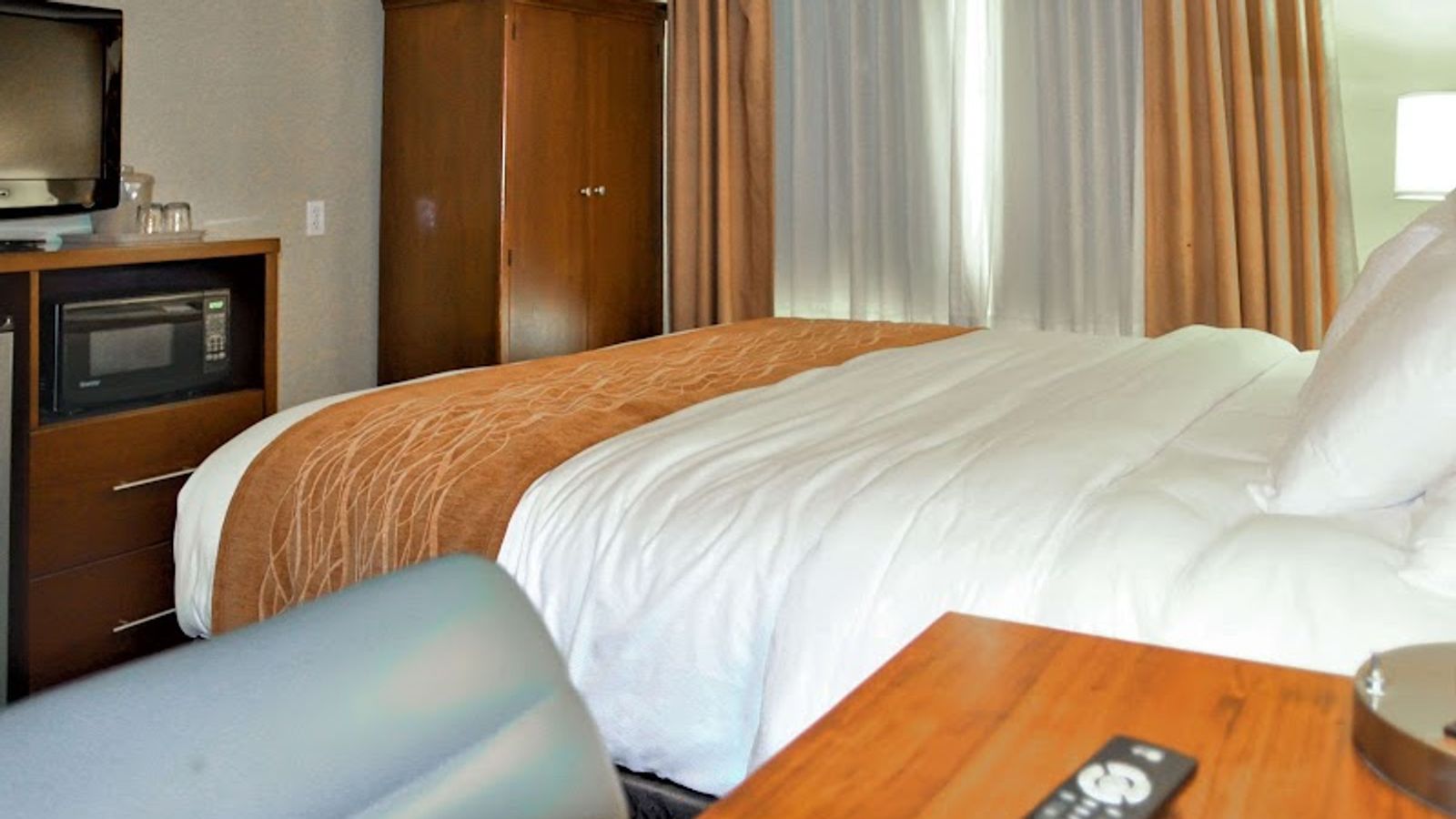 Photo of Comfort Inn & Suites Vancouver Downtown City Center