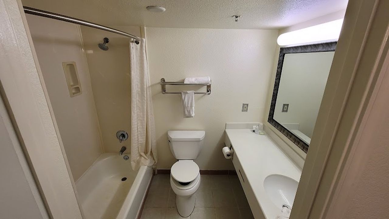 Photo of Airport Inn