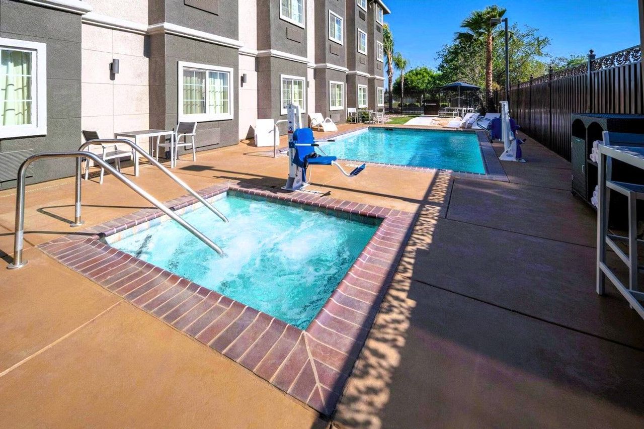 Microtel Inn & Suites by Wyndham Tracy - Outdoor Pool and Hot Tub