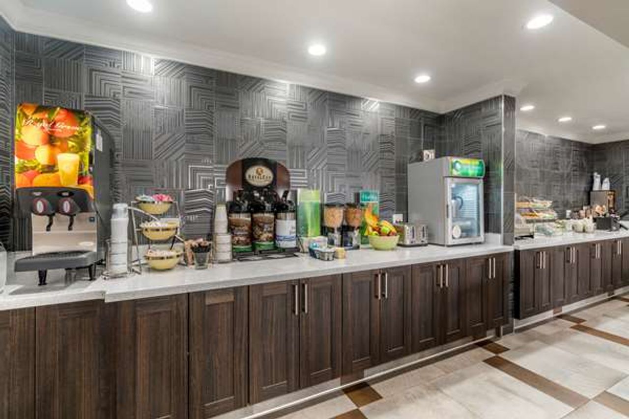 Photo of Quality Inn & Suites Vacaville