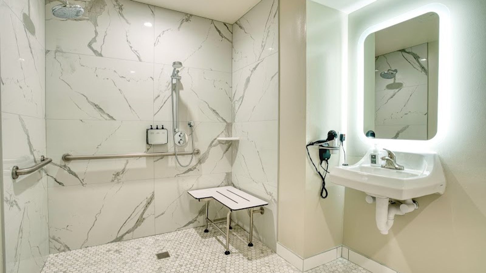 Photo of La Casa Inn