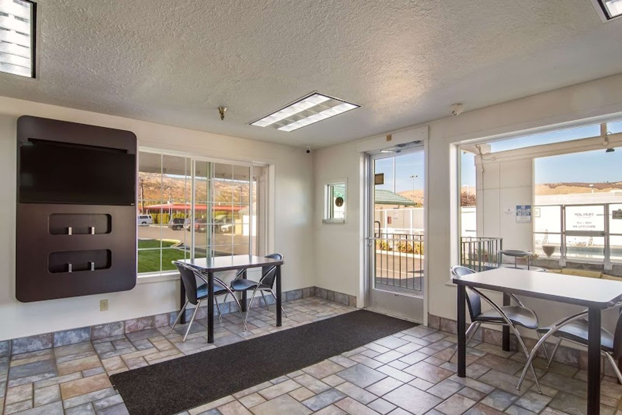 Photo of Motel 6 The Dalles, OR