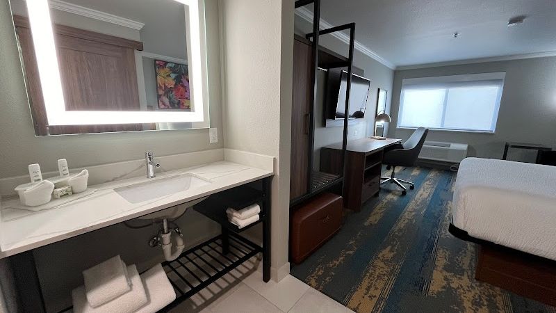 Photo of La Quinta Inn & Suites by Wyndham Yakima Downtown