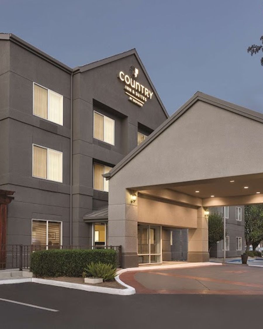 Country Inn & Suites by Radisson, Fresno North, CA