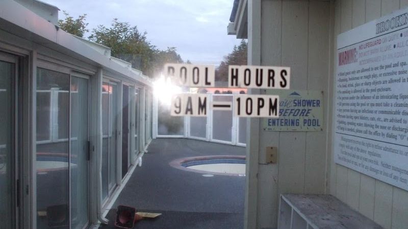 Photo of Brookings Inn Resort