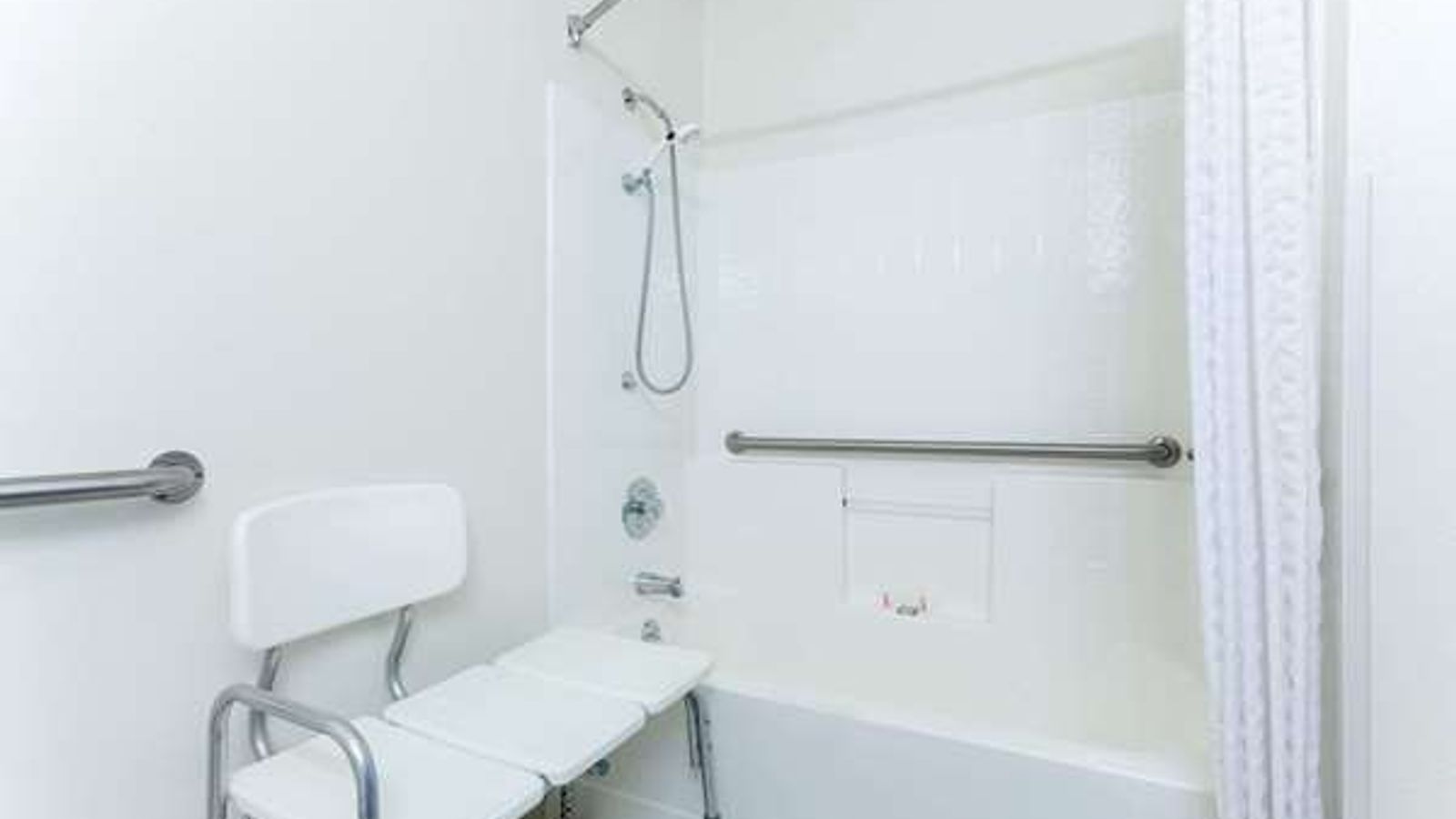 Photo of Super 8 by Wyndham Montpelier