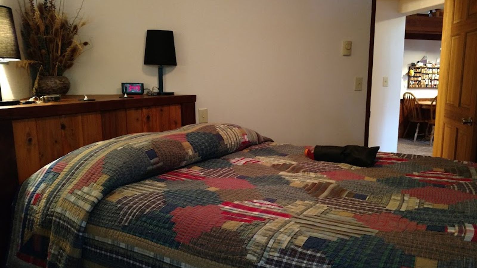 Photo of Almost Paradise Lodging at Mt. Rainier - Woodland Cabin, Queen bed