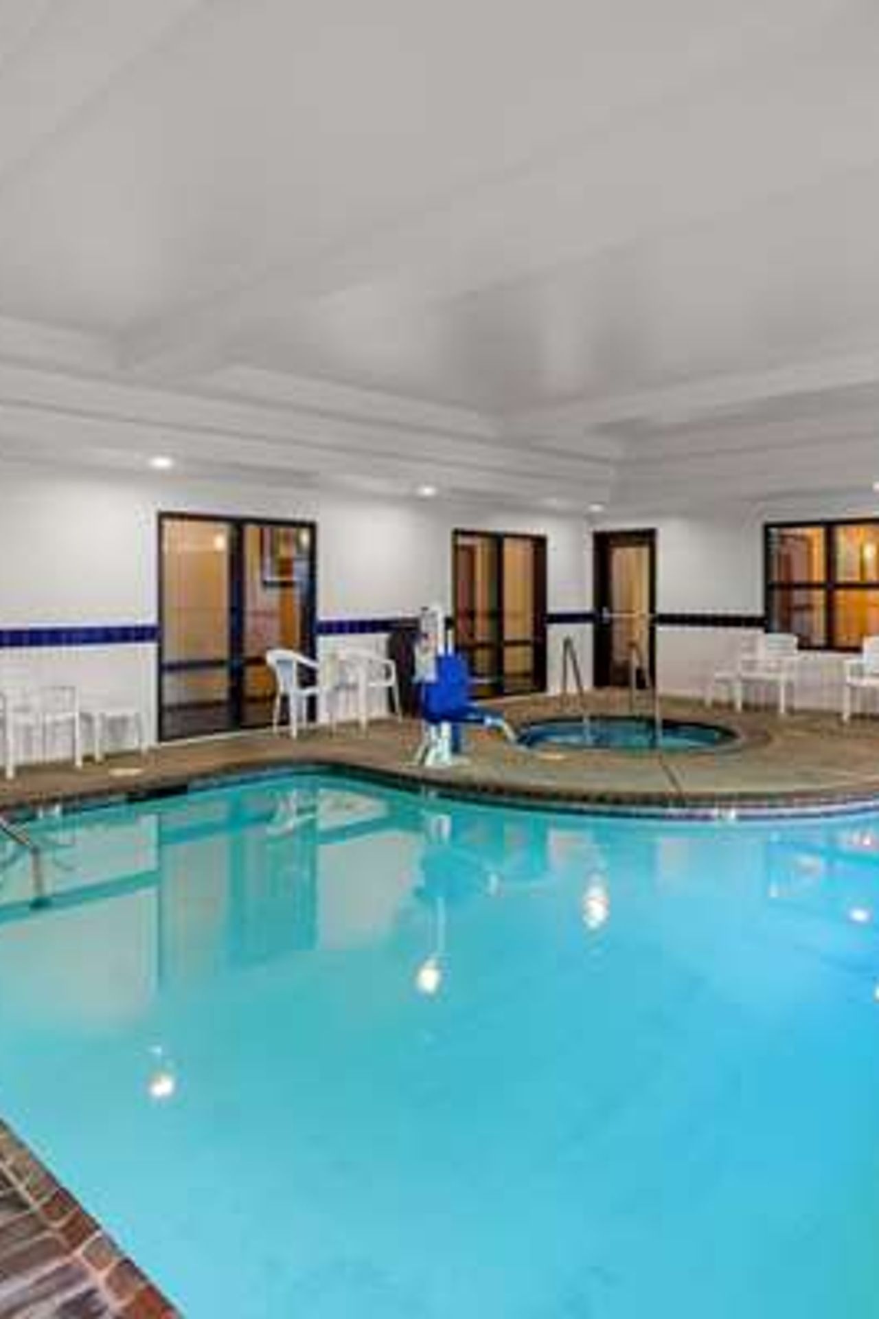 Photo of Comfort Suites Suites Vacaville-Napa Valley Area